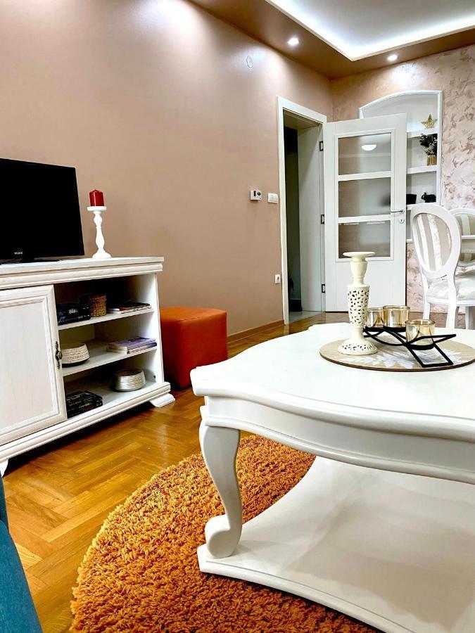 Apartman Diana Sremska Mitrovica Ngoại thất bức ảnh
